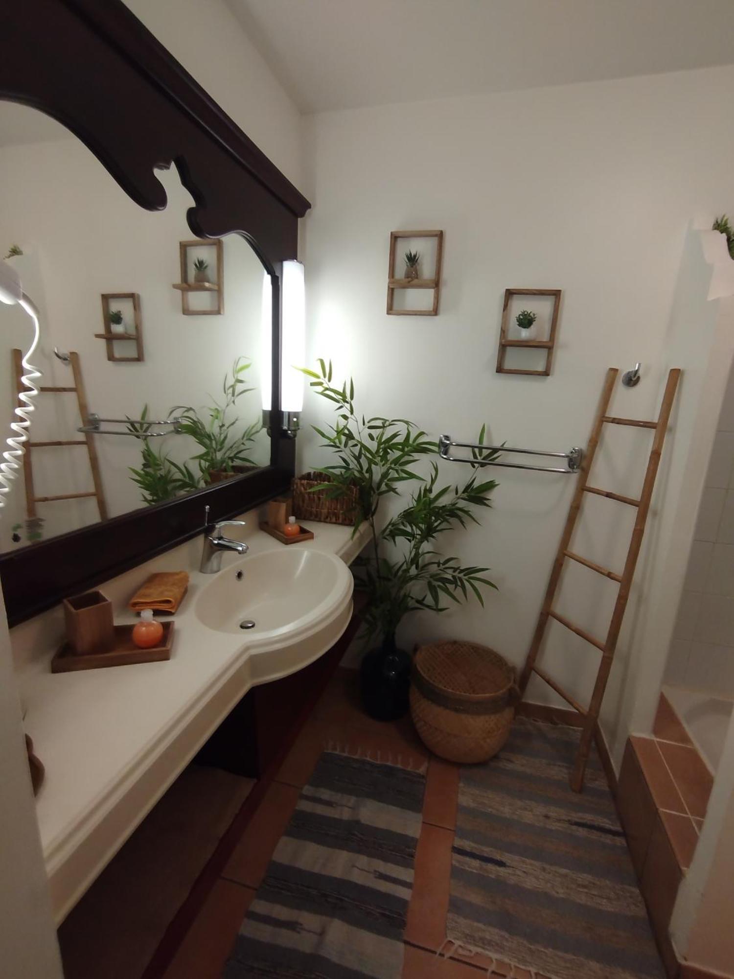 Bambou Suite Vue Mer A 50 M De La Plage Et De La Piscine 상트루스 외부 사진